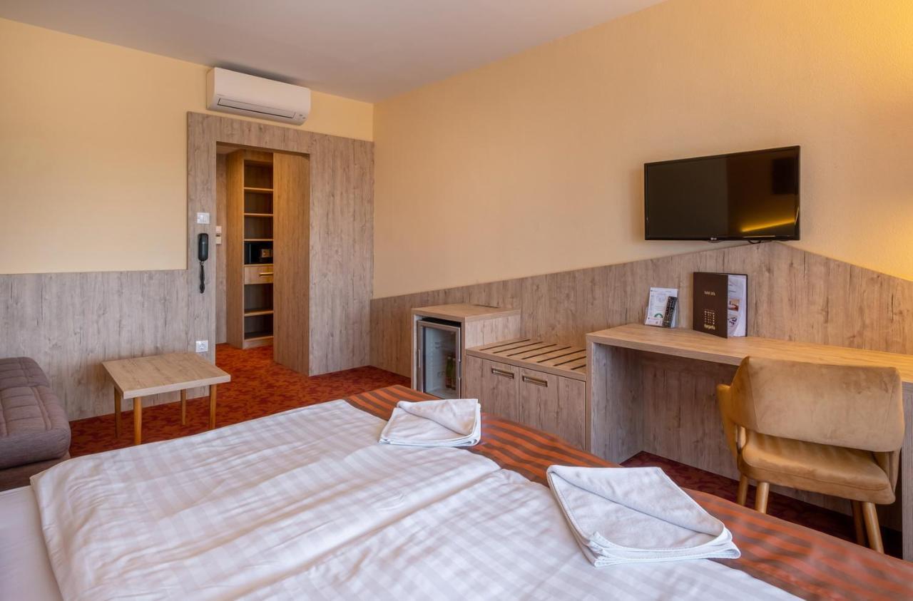 Hotel Margareta Balatonfured Luaran gambar