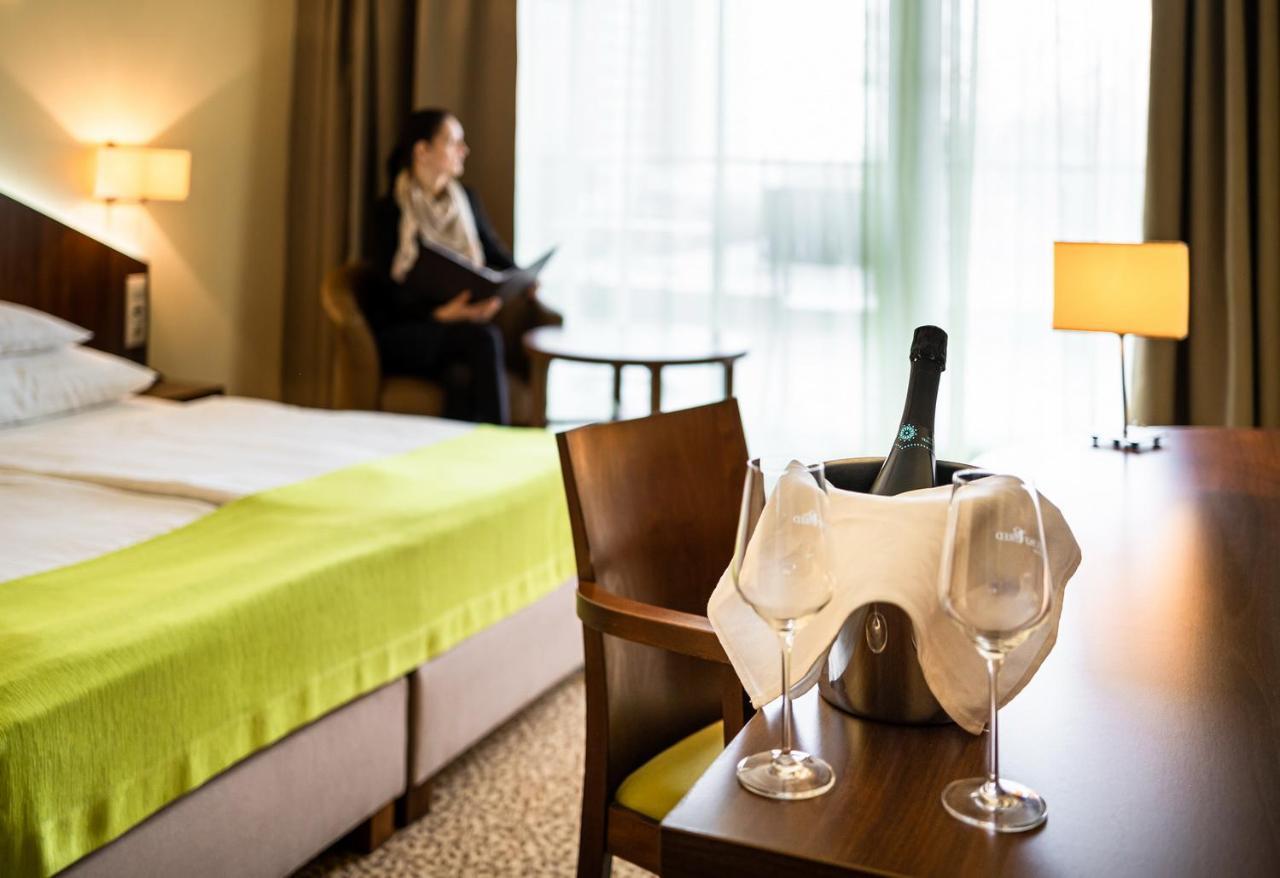 Hotel Margareta Balatonfured Luaran gambar