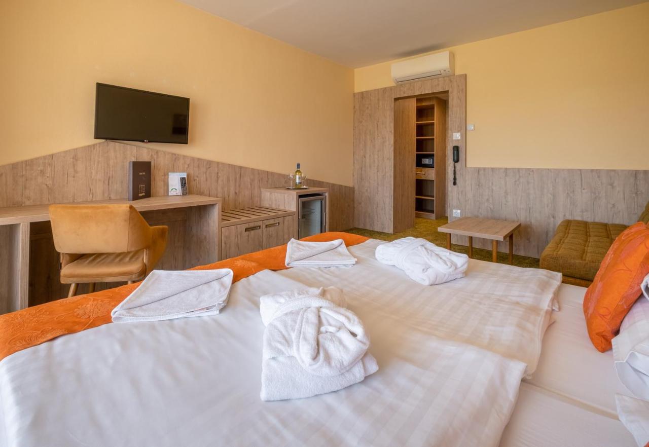 Hotel Margareta Balatonfured Luaran gambar