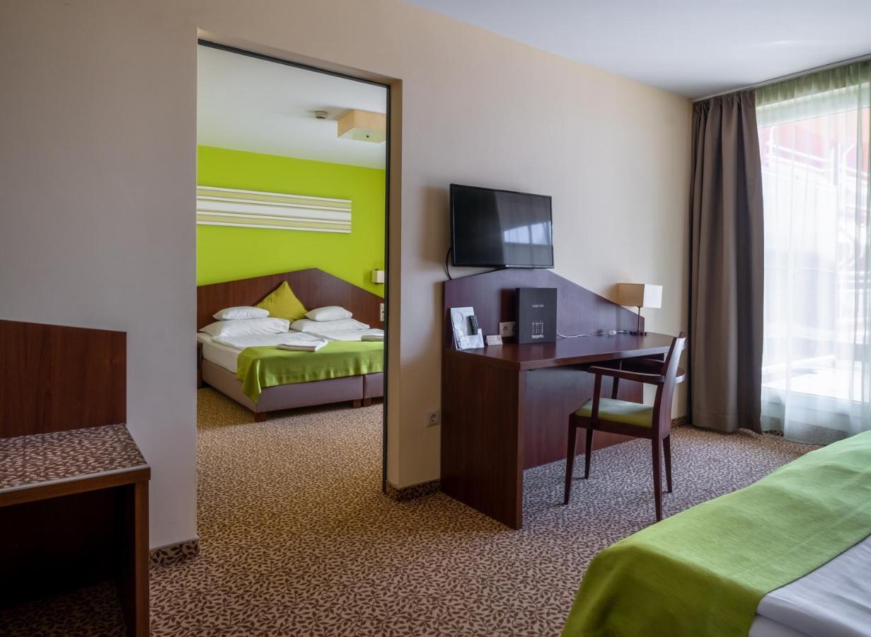 Hotel Margareta Balatonfured Luaran gambar