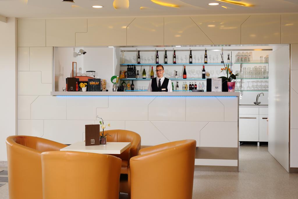 Hotel Margareta Balatonfured Luaran gambar