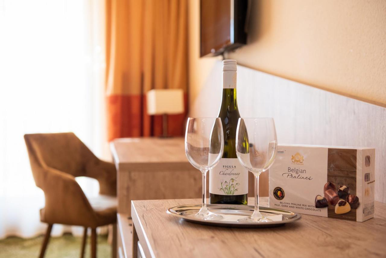 Hotel Margareta Balatonfured Luaran gambar